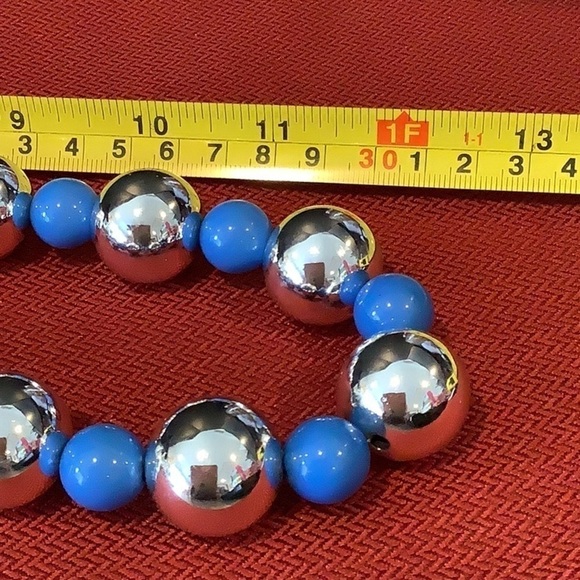 Giant blue and silver color statement necklace 20 inches - Picture 4 of 6